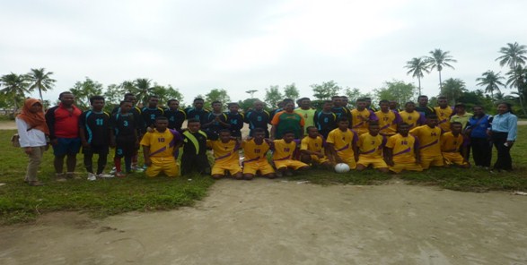 Pertandingan Sepakbola Urbinasopen Vs Wawarnai ibukota distrik Wawarbomi dan Waigeo Timur